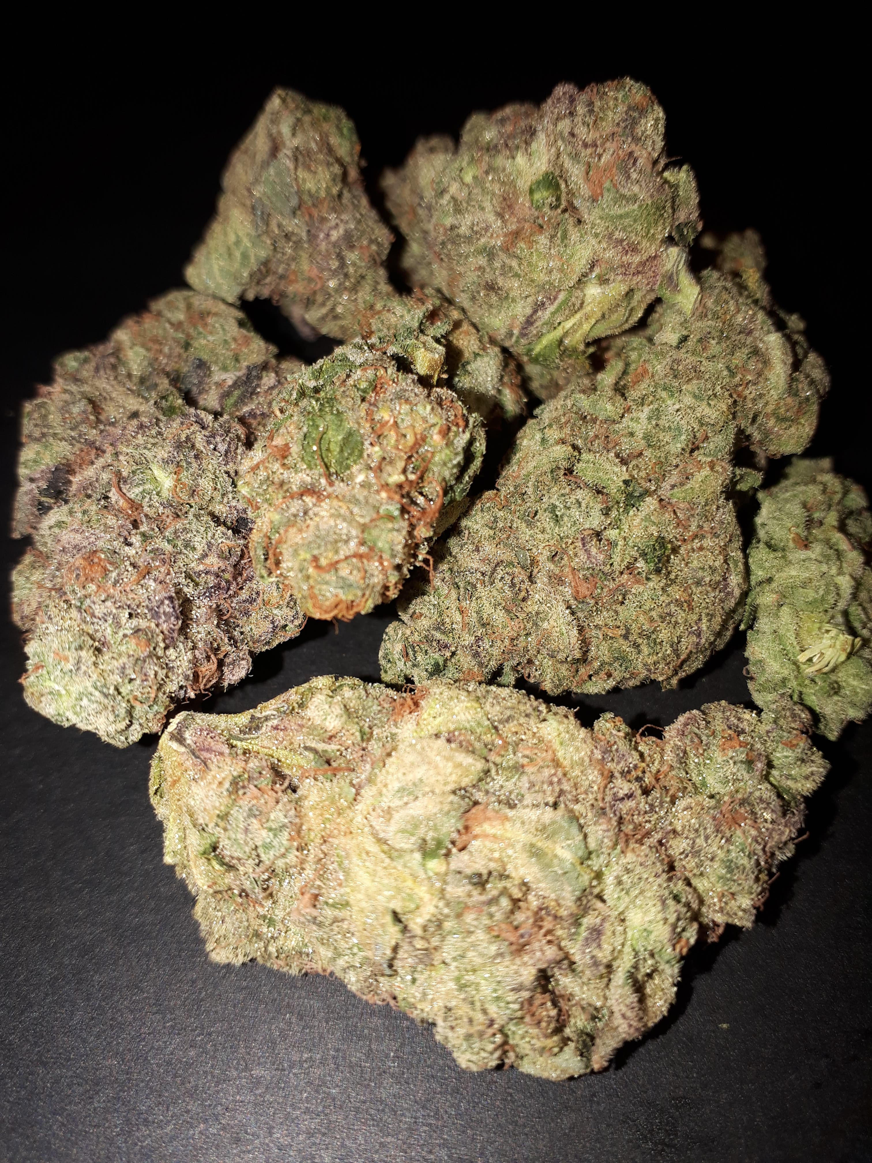 image of Hybrid cannabis weed flower products-Hybrid cannabis weed flower products delivered in Halifax-Dartmouth Regional Municipality, NS by Medic Cannabis Dispensary based in the Halifax-Dartmouth Regional Municipality covering / delivering to all of the Halifax-Dartmouth Regional Municipality, Timberlea, Hammonds Plains, Bedford, Sackville, Spryfield, Herring Cove, Sambro, Harrietsfield, Cole Harbour, Eastern Passage & surrounding areas.