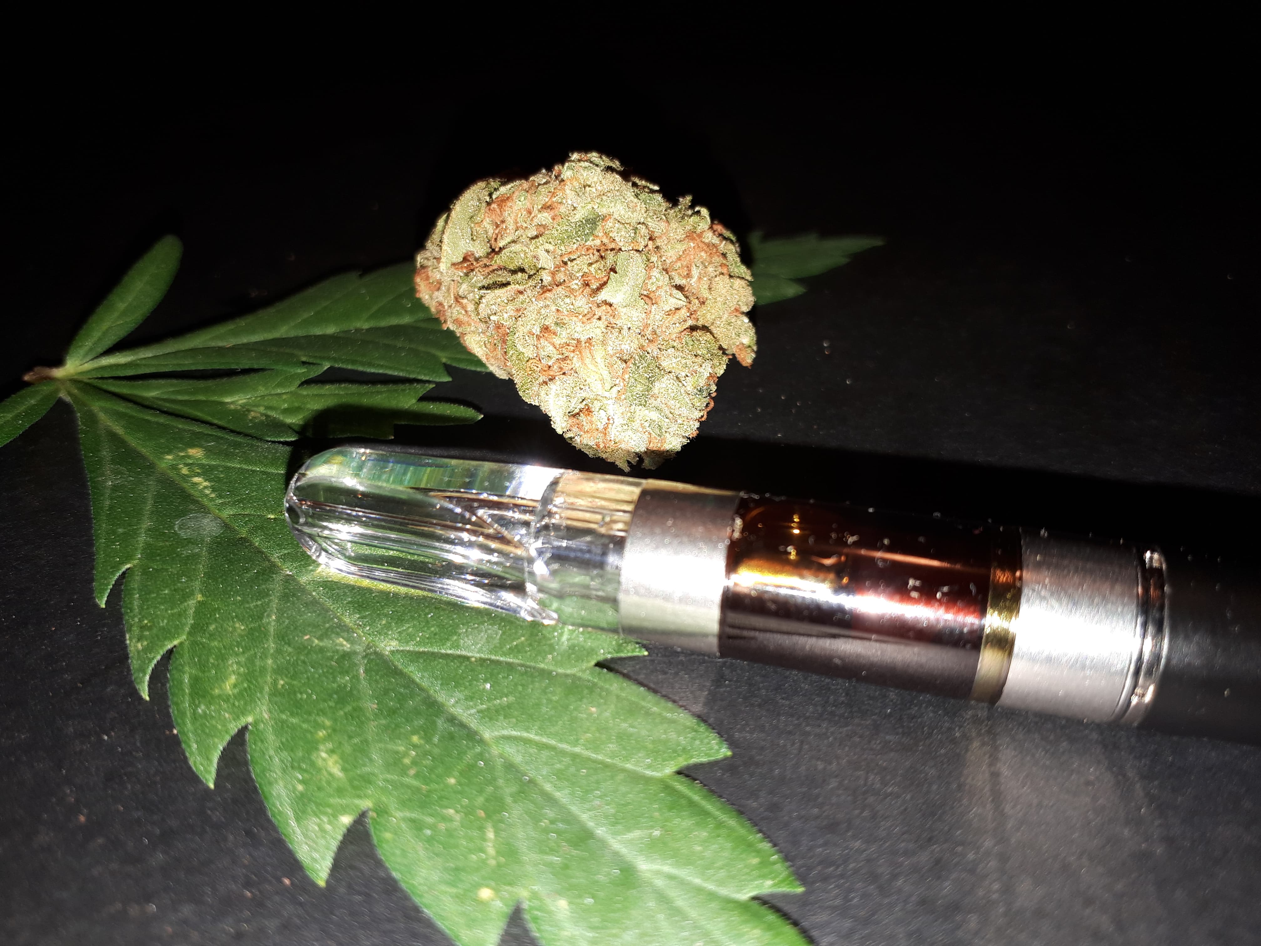 image of cannabis weed products-cannabis weed products delivered in Halifax-Dartmouth Regional Municipality, NS by Medic Cannabis Dispensary based in the Halifax-Dartmouth Regional Municipality covering / delivering to all of the Halifax-Dartmouth Regional Municipality, Timberlea, Hammonds Plains, Bedford, Sackville, Spryfield, Herring Cove, Sambro, Harrietsfield, Cole Harbour, Eastern Passage & surrounding areas.